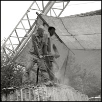 Matthew Broussard at work in the Moro Serizzo quarry - photo Roberto Toya all rights reserved